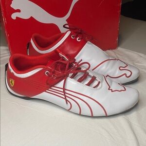 Puma Men's Red and White Sneakers